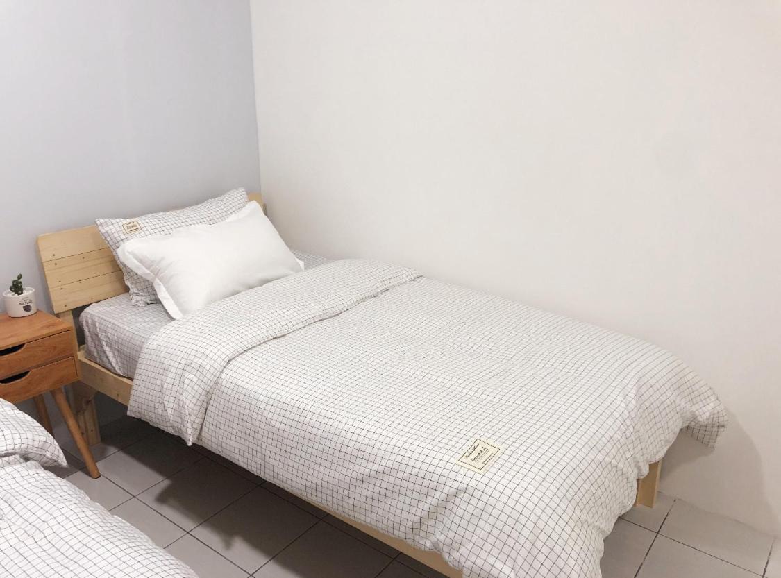 Miniinn Guest House บันดาร์เสรีเบกาวัน ภายนอก รูปภาพ